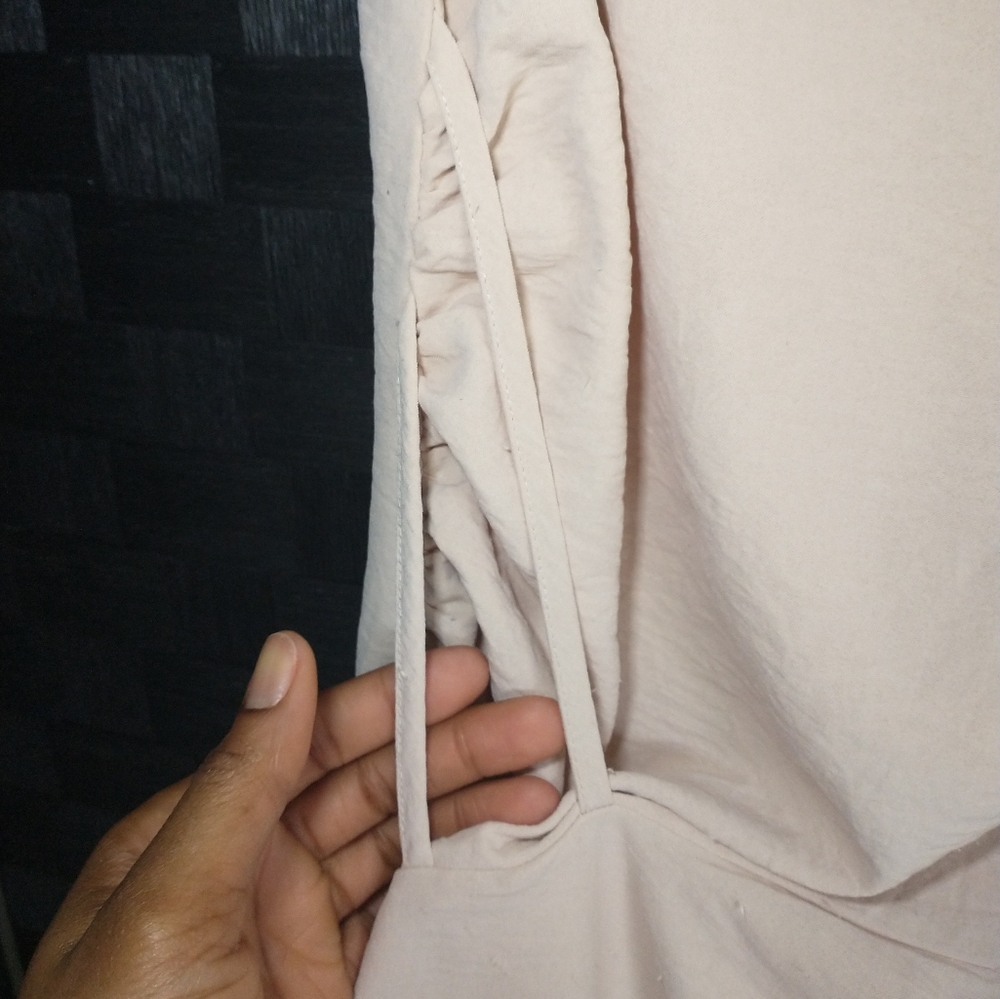 Women's cream colored high side slit one shoulder dress - Picture 13 of 15